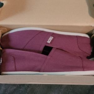 Bobs size 6 slip on